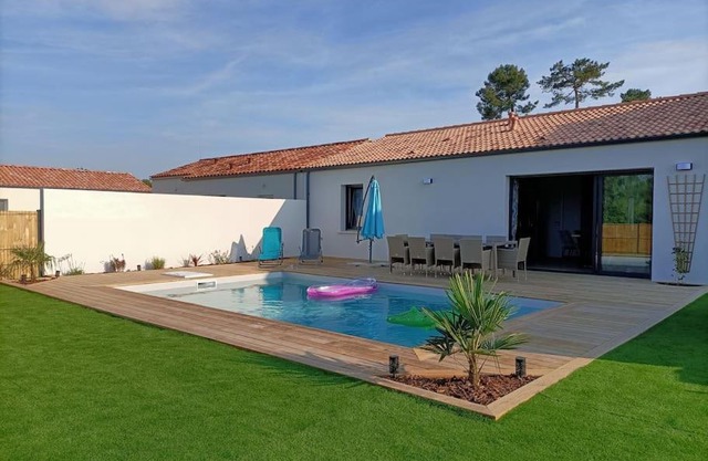 Charmante Maison "Happyweek" Saint Jean de Monts, 8 pers à 3km de la Mer, avec PISCINE