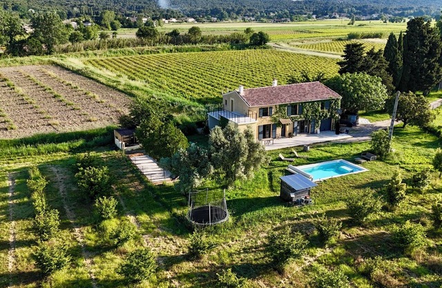 Charmante Maison de Campagne Climatisée, Piscine Chauffée, vue Mont Ventoux