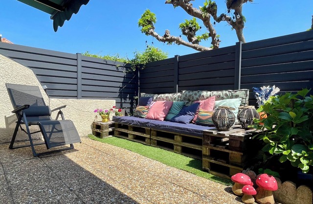 Charmante Petite Maison 52m2 Avec Terrasse Aménagée 25 m2 et 1 Place de Parking