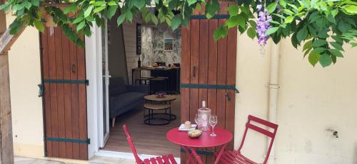 Charme et Nature, appartement cosy avec étang privé, au carrefour de 3 départements