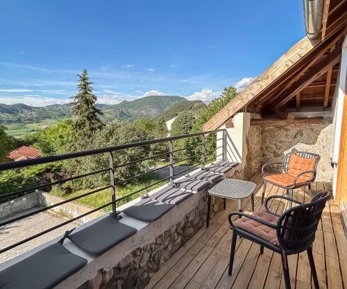 Charme Rustique et moderne entre Alpes & Provence