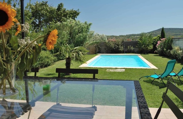 Charming house with private pool, not shared near Vaison la Romaine