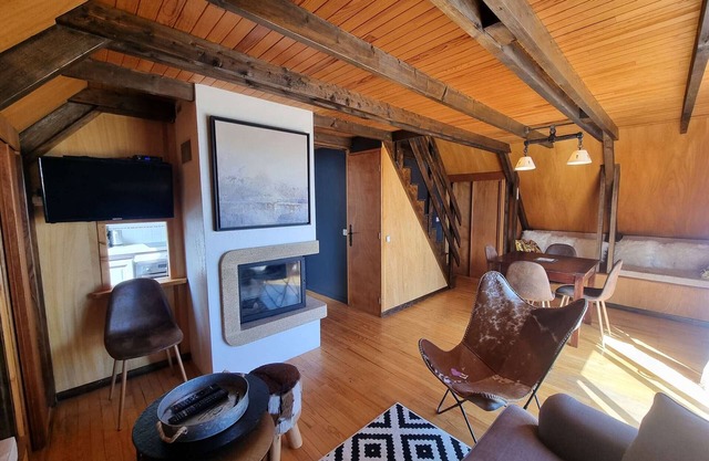 Charming chalet for 6 with fireplace and pets allowed
