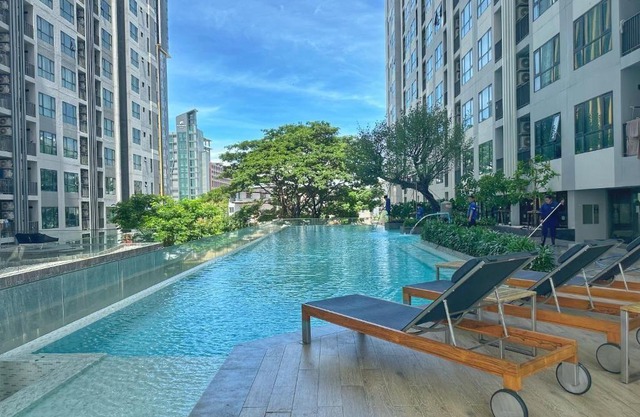 Charming 1-bedroom apartment in terrific Muang Pattaya with fitness room, WiFi