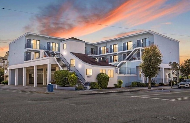 Charming 1 bedroom 1 bath condo