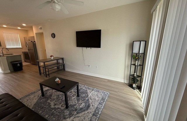 Charming 1-bedroom apartment in delightful Cedar Park with WiFi, fitness room