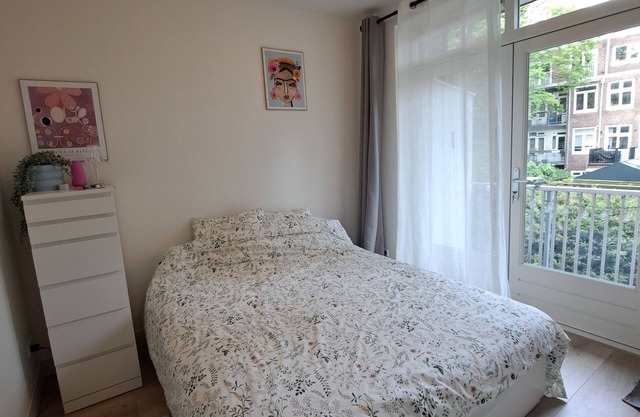 Charming 1-Bedroom Apartment in Amsterdam West
