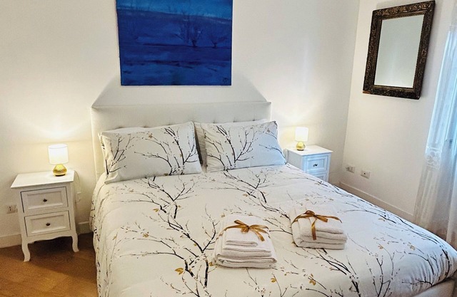 Charming 1-bedroom apartment in marvelous Roma with AC, WiFi