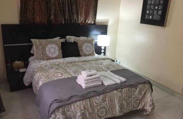 Charming 1 Bedroom Apartment - Your Perfect Urban Retreat!
