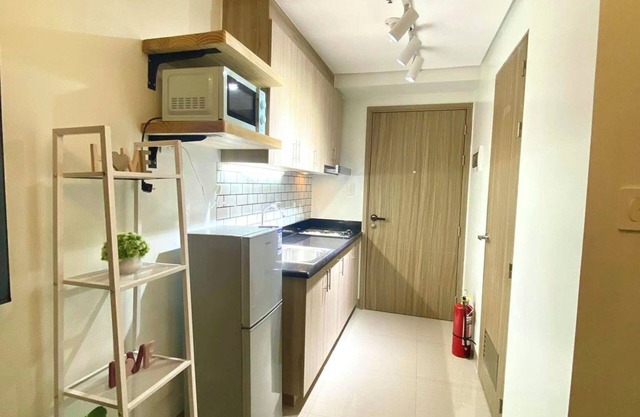 Charming 1-bedroom condo with AC and WiFi in delightful Pasay