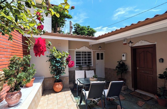 Charming 1-bedroom cottage with WiFi, AC in fabulous Thessaloniki