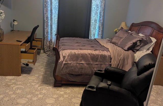 Charming 1-bedroom house in delightful Conyers with WiFi, AC, fitness room