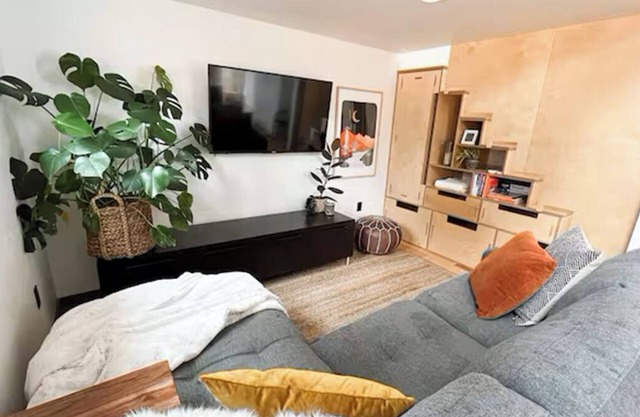 Charming 1-bedroom house in amazing Bend with AC
