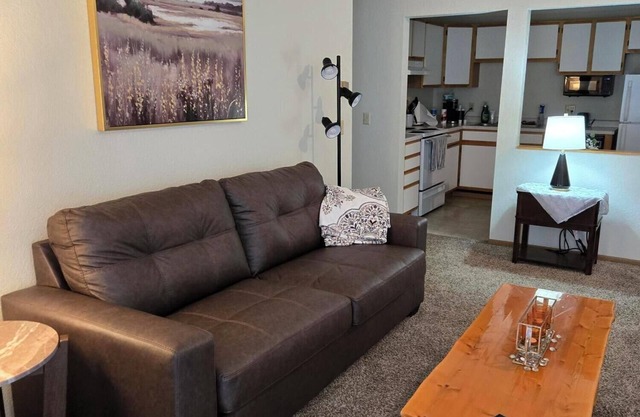 Charming 1-bedroom full furnished apartment, full kitchen, WiFi, in Saint James