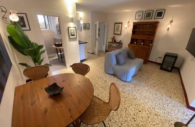 Charming 1-bedroom apartment in lovely Cantalupo In Sabina with WiFi, AC