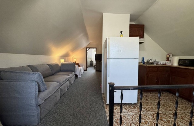 Charming 1bedroom Apt with WiFi, AC in fabulous Winthrop Boston Airport Beaches