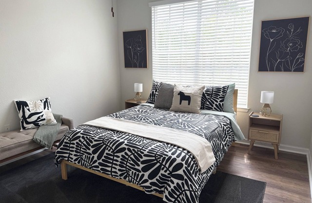 Charming 1BR 5 mins from UCF with fitness room and AC in lovely Oviedo
