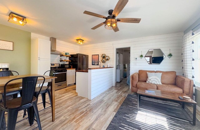 Charming 1BR Downtown APT | Newly Remodeled | Walk to Restaurants, Shops & Parks!