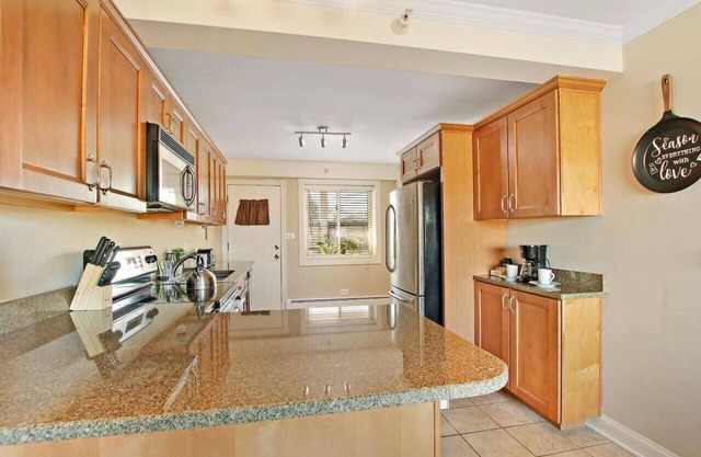 Charming 1BR Apartment with Full Amenities & Wi-Fi