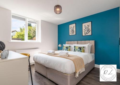 Charming 2-Bed Flat by Glenfield Hospital - Sleeps 6