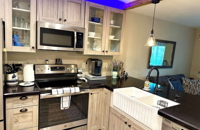Charming 2-bedroom cottage in beautiful Colorado Springs