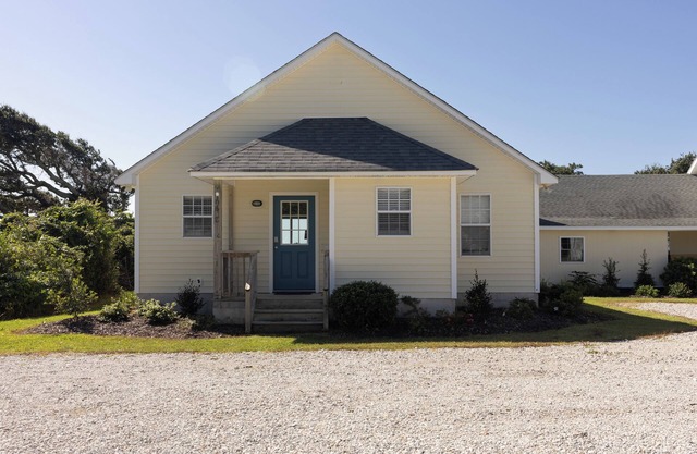 Charming 2-bedroom house with AC, WiFi in lovely Harkers Island