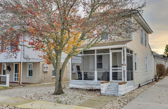 Charming 2-bedroom house in North Wildwood with a great front porch.