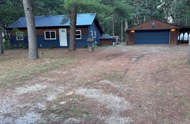 Charming 2-bedroom house in beautiful National City, Michigan 20 mins from Tawas