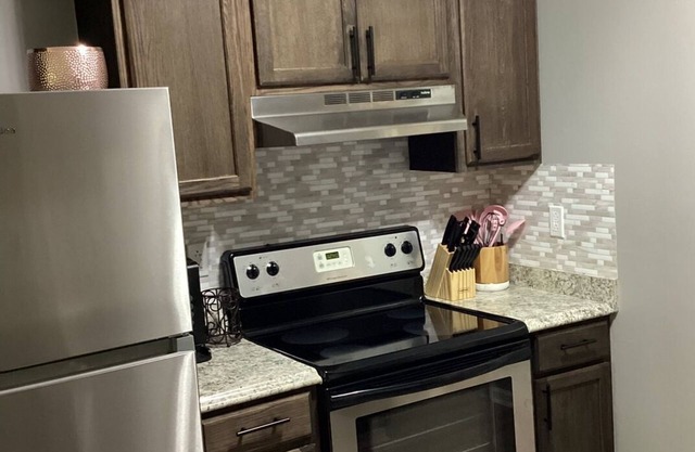 Charming 2-bedroom condo with a garage attached located in Warner Robins.