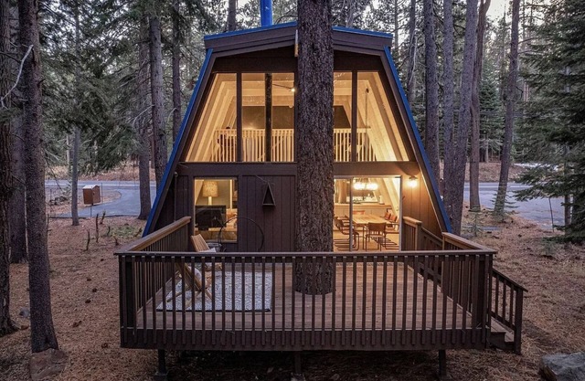 Charming 2-bedroom A Frame house in Tahoe Donner