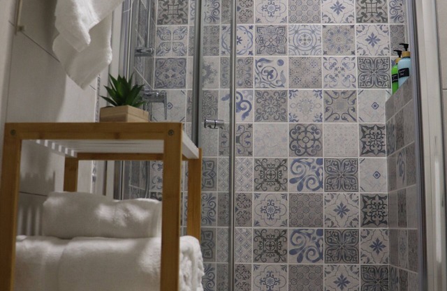 Charming 2-bedroom apartment in lovely Marsaxlokk with WiFi, AC