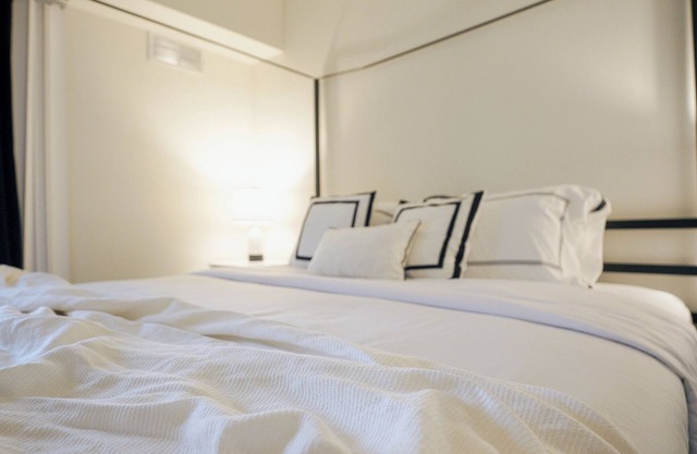 Charming 2-bedroom apartment in superb Elizabeth with AC