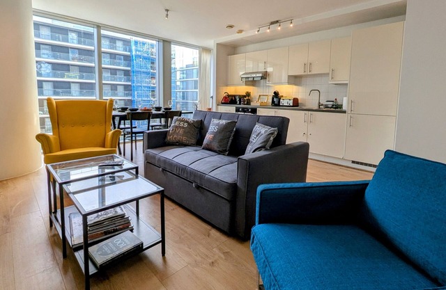 Charming 2-Bedroom Apartment Canary Wharf - London