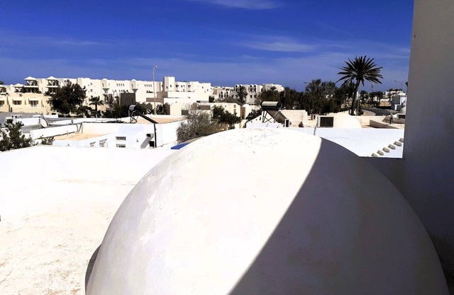 Charming 2-bedroom apartment with AC, WiFi in delightful Mezraya