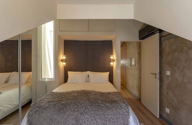 Charming 2-bedroom apartment in lovely Lisboa with WiFi, AC