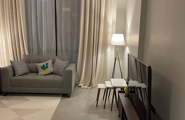 Charming 2-bedroom apartment in delightful Jeddah with WiFi, AC