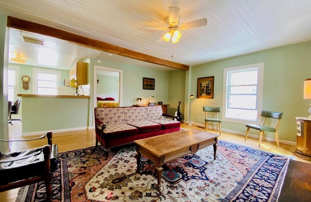 Charming 2-bedroom apartment with WiFi, AC in brilliant Bisbee