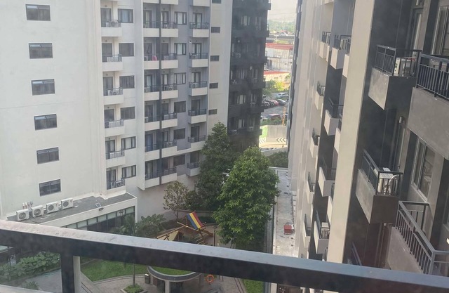 Charming 2-bedroom condo in Bicutan, Parañaque with AC