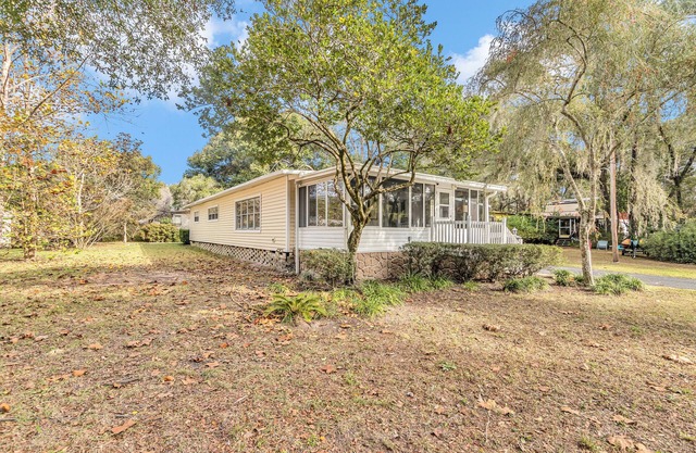 Charming 2-bedroom home at Rainbow River in DunnellonnPRIVATE RIVER ACCESS