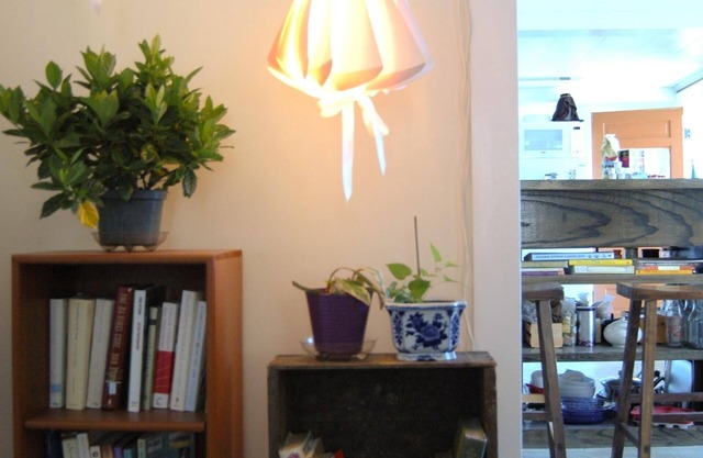 Charming 2 Bedroom House In Town! Near Beach And Festivals with Sauna