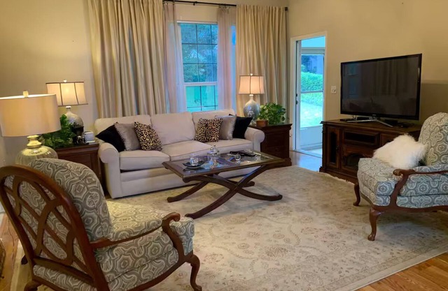 Charming 2-bedroom house in enchanting Ocala with AC