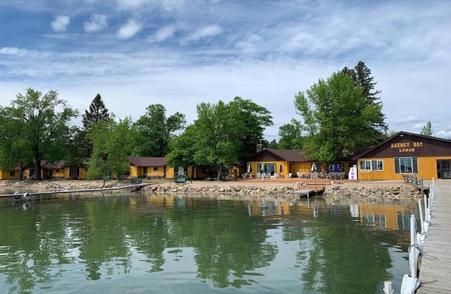 Charming 2-bedroom RV on the Beach of Leech Lake!