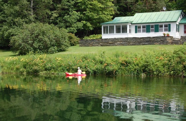 Charming 2-bedroom Summer Home in Strafford, Vermont