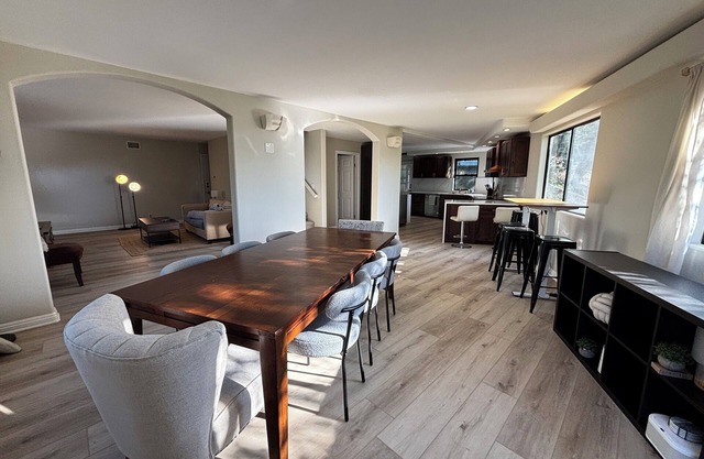 Charming 2-bedroom house in serene Newbury Park with AC