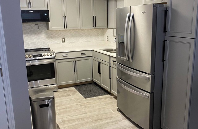 Charming 2-bedroom house with AC, WiFi in fabulous Panama City