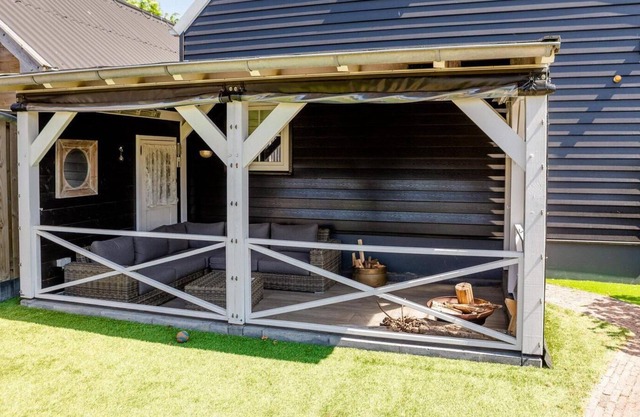 Charming 2-person holiday home in Yerseke