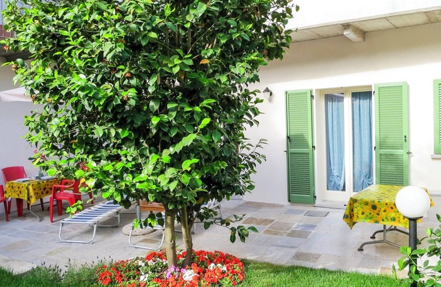 Charming 2-room apartment with terrace and garden only 50 m from the lake