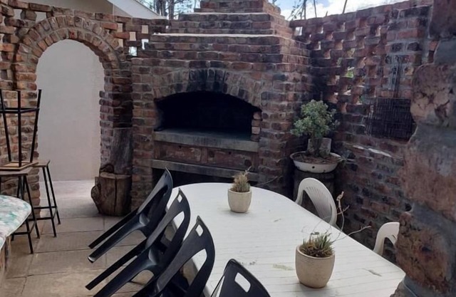 Charming 3-Bed House in Beaufort West