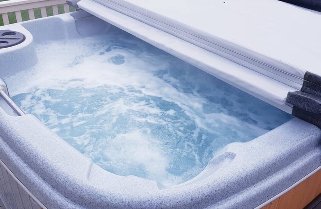 Charming 3-Bed Retreat with Hot tub-Northumberland