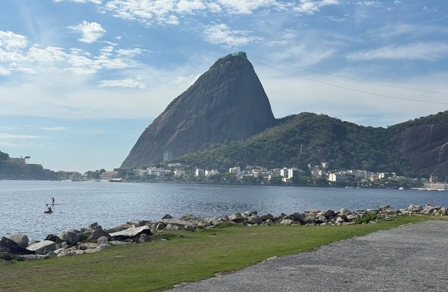 Charming 3-bedroom apartment with AC and WiFi in vibrant Flamengo Rio de Janeiro